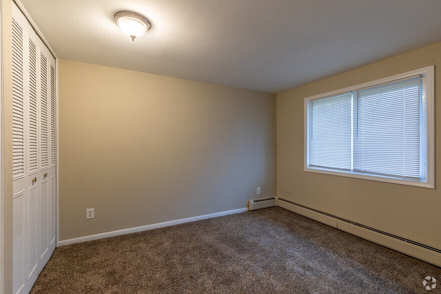 More Photos Of 51611 Mound Rd, Shelby Township Apartments For Sale