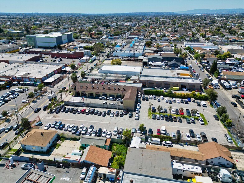 More Photos Of 1833 E Vernon Ave, Los Angeles General Retail For Sale