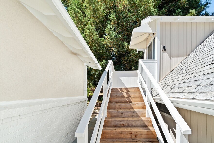 More Photos Of 7919 Empire Grade, Santa Cruz Multifamily For Sale
