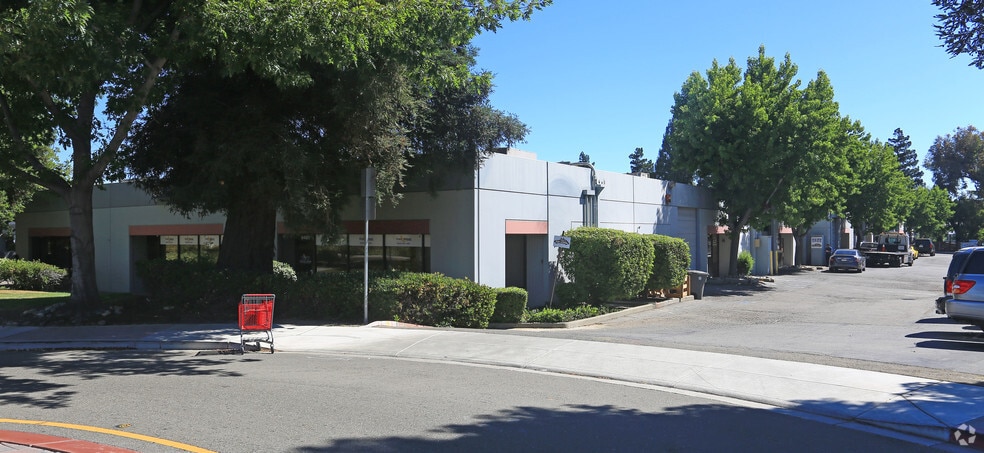 More Photos Of 6401-6451 Golden Gate Dr, Dublin Warehouse For Lease