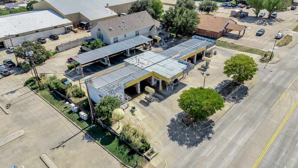 More Photos Of 504 N Euless Main St, Euless Carwash For Sale