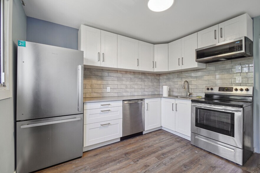 More Photos Of 336 Boul Curé-Poirier E, Longueuil Apartments For Sale