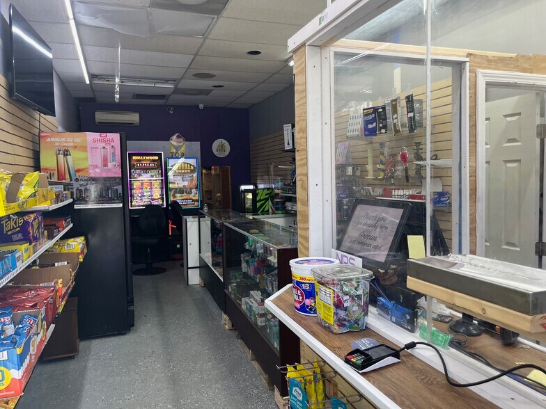 More Photos Of 414 N Hairston Rd, Stone Mountain Freestanding For Sale