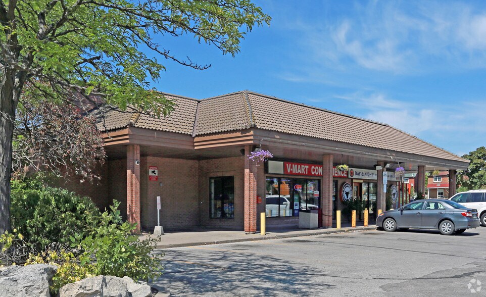 More Photos Of 2 Fenton Rd, Markham General Retail For Lease
