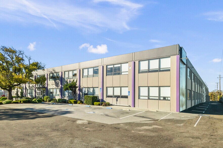 More Photos Of 1089 Mills Way, Redwood City Research And Development For Lease