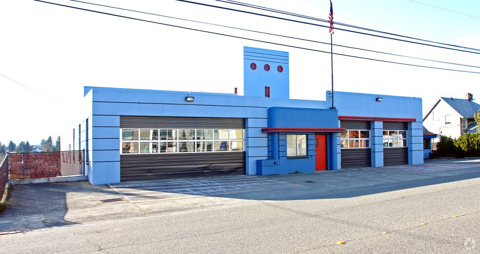 Primary Photo Of 817 Pacific Ave, Bremerton Office For Sale