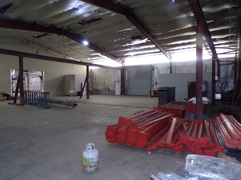 More Photos Of 4763 Drane Field Rd, Lakeland Warehouse For Lease