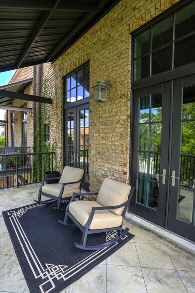 More Photos Of 45 S 9th Ave, Pensacola Office Residential For Sale
