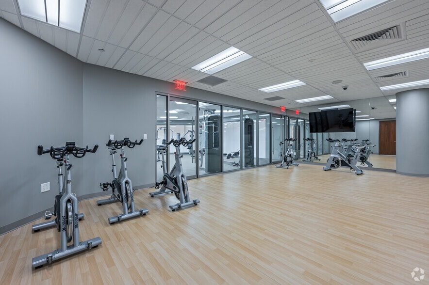 More Photos Of 2711 N Haskell Ave, Dallas Office For Lease