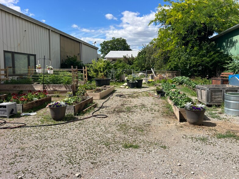 More Photos Of 1162 Latham Ave, Lima Warehouse For Sale