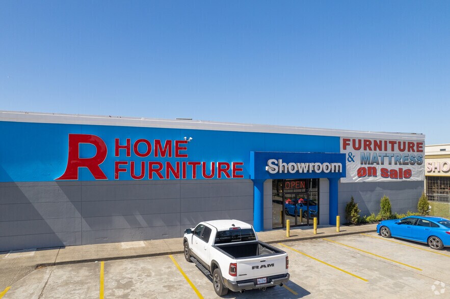 Primary Photo Of 16747 I-45 Fwy, Houston Warehouse For Lease