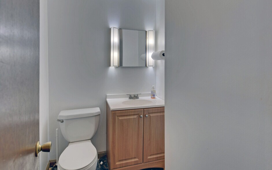 More Photos Of 250 E Currahee St, Toccoa Warehouse For Sale