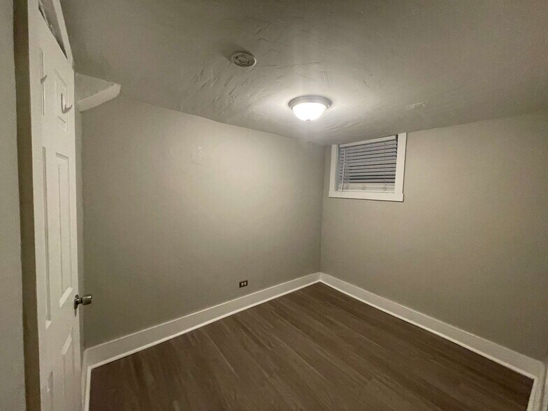 More Photos Of 146 N Logan St, Denver Specialty For Sale