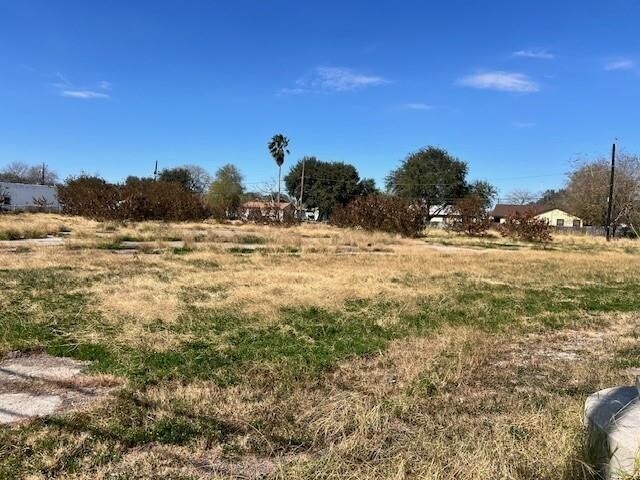 More Photos Of 4300 Leopard St, Corpus Christi Land For Sale