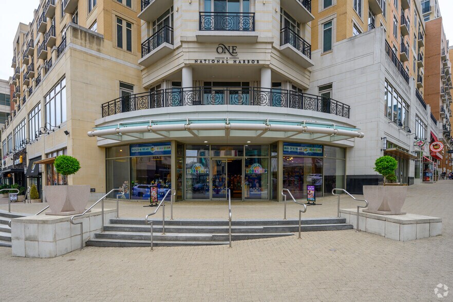 More Photos Of 100 American Way, Oxon Hill Apartments For Lease