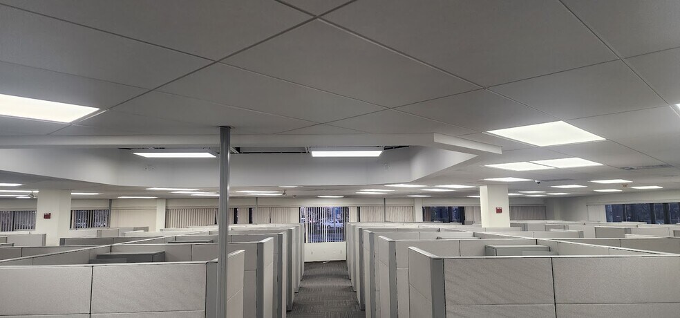 More Photos Of 1 Michael Ave, Farmingdale Office For Lease