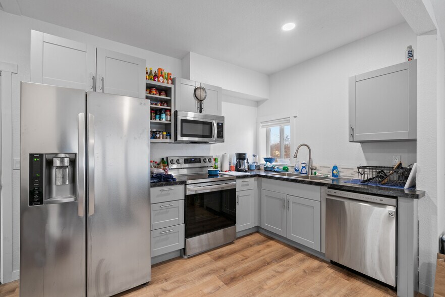 More Photos Of 105 Arcade, Lexington Apartments For Sale
