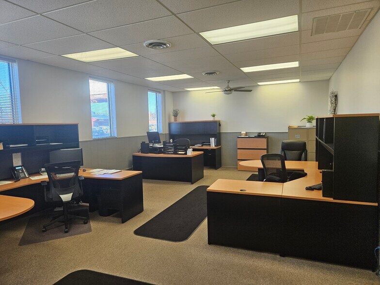 More Photos Of 1640 S Broadway, Denver Warehouse For Sale