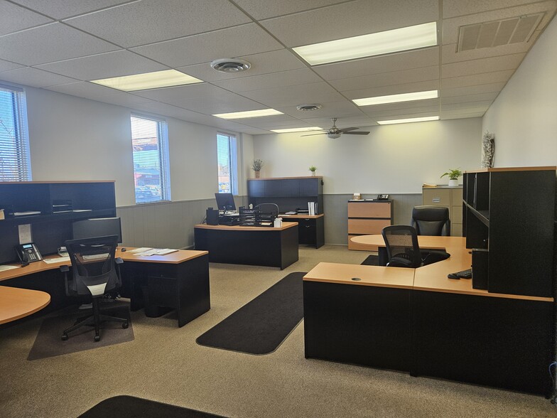 More Photos Of 1640 S Broadway, Denver Flex For Sale