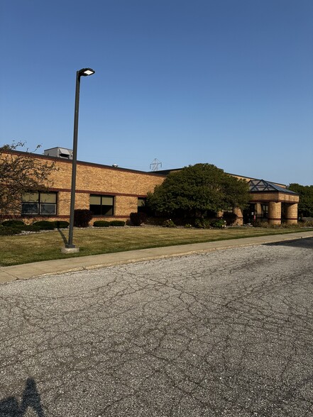 Primary Photo Of 3930 Traxler Ct, Bay City Office For Sale