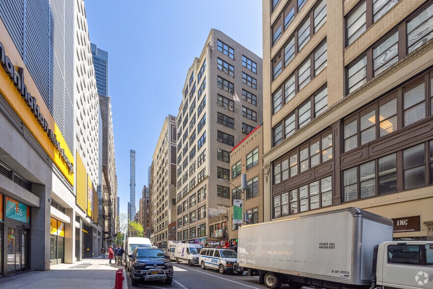 More Photos Of 146 W 29th St, New York Loft Creative Space For Lease