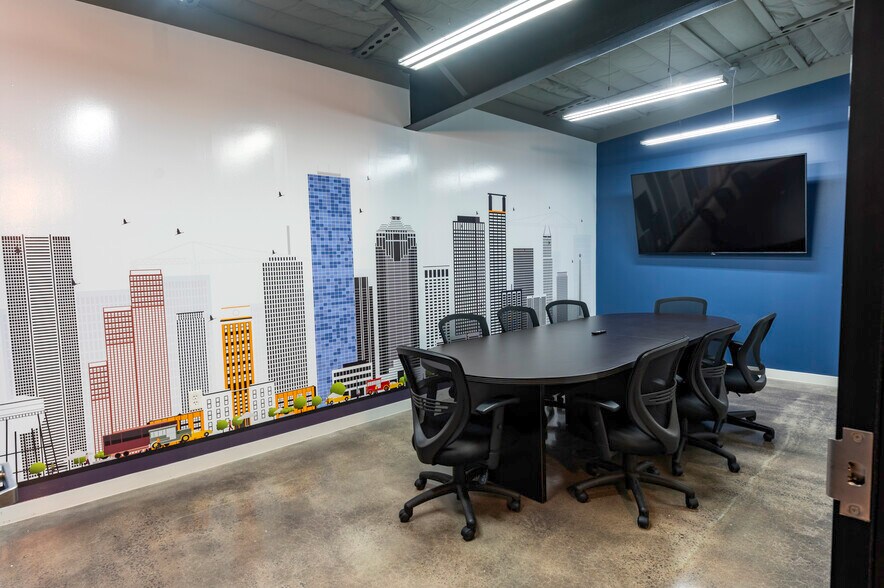 More Photos Of 535 W 20th St, Houston Coworking Space