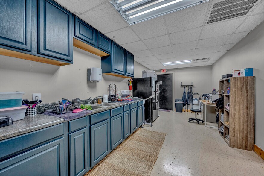 More Photos Of 38178 Us Highway 231, Ashville Freestanding For Sale