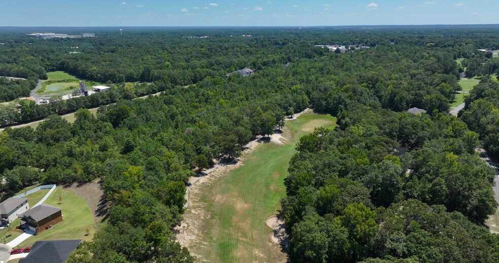 More Photos Of 128 Oakview Club Dr, Macon-Bibb Golf Course Driving Range For Sale