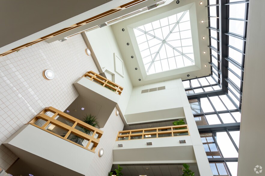 More Photos Of 5315 Elliott Dr, Ypsilanti Medical For Lease