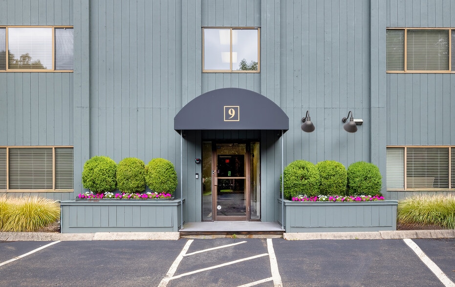 More Photos Of 9 Old Sugar Hollow Rd, Danbury Office For Sale