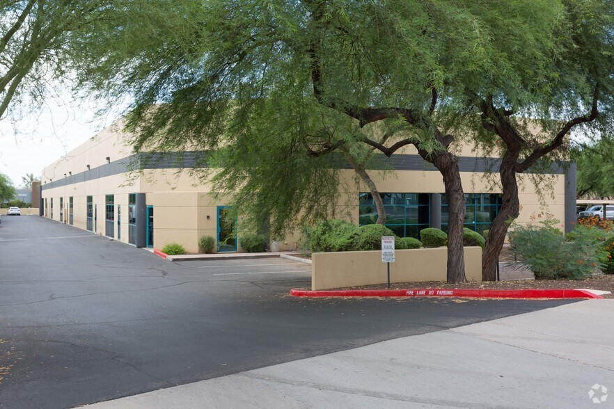 More Photos Of 15770 N Greenway-Hayden Loop, Scottsdale Light Manufacturing For Lease
