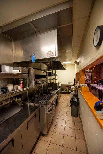 More Photos Of 1829 W Chicago Ave, Chicago Storefront Retail Residential For Lease