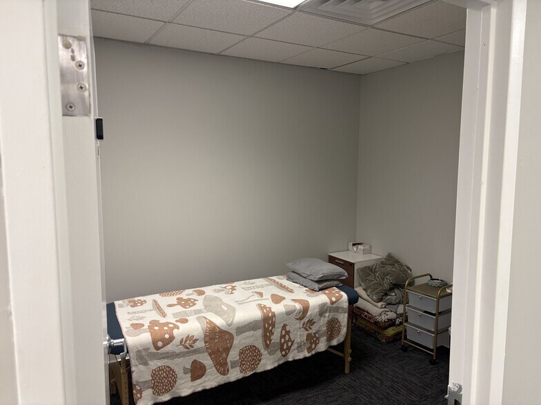 More Photos Of 7 E Frederick Pl, Cedar Knolls Office For Lease