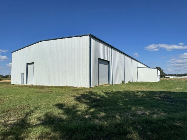More Photos Of 369 Enterprise Dr, Batesville Industrial For Sale