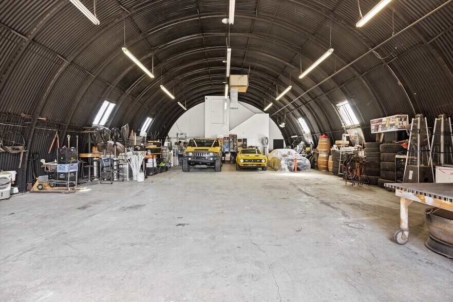 More Photos Of 205 E 18th St, Bakersfield Manufacturing For Sale