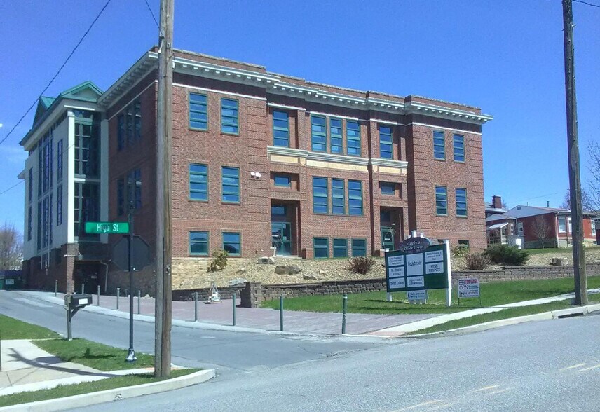 More Photos Of 313 W High St, Ebensburg Medical For Lease