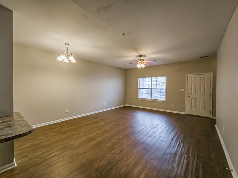 More Photos Of 615 Glade Fern Way, Tifton Apartments For Sale