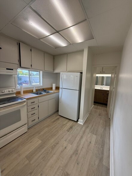 More Photos Of 616 S Amphlett Blvd, San Mateo Auto Repair For Sale