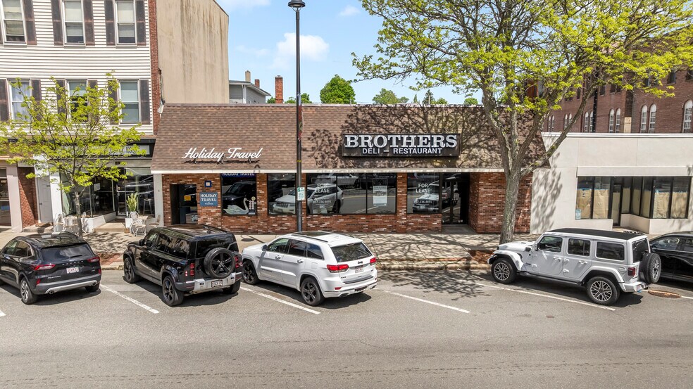 More Photos Of 402-406 Main St, Wakefield Restaurant For Lease