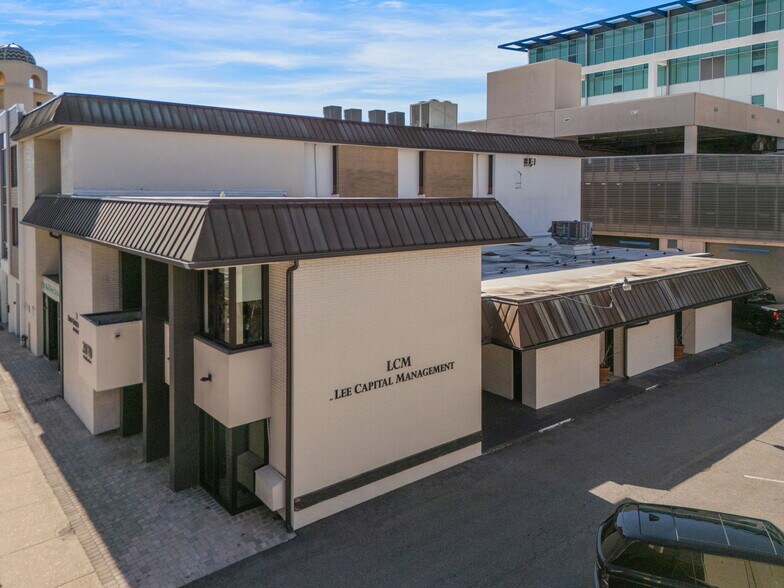 More Photos Of 2070-2074 Ringling Blvd, Sarasota Storefront Retail Office For Lease