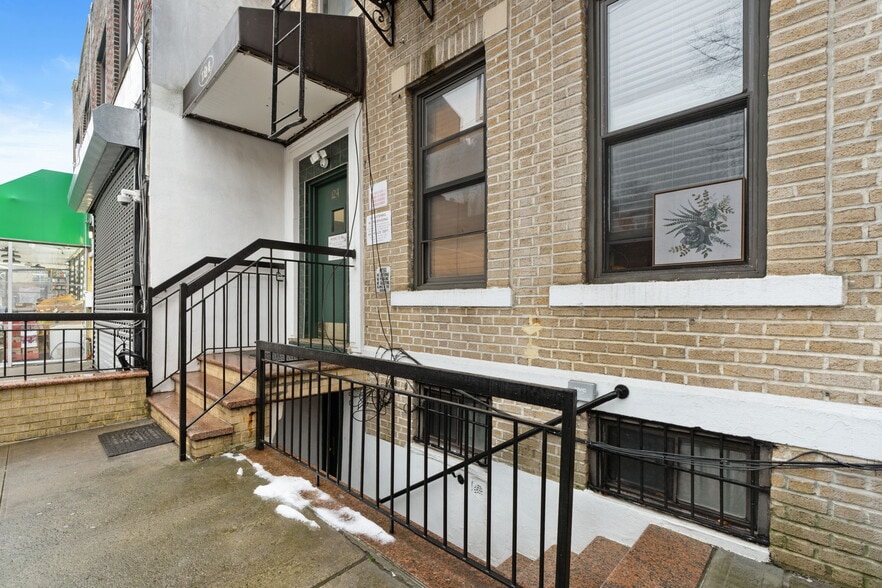 More Photos Of 124 Cortelyou Rd, Brooklyn Apartments For Sale