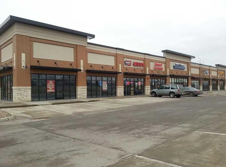 5350 Kirkwood Blvd SW, Cedar Rapids, IA 52404 Retail For Lease