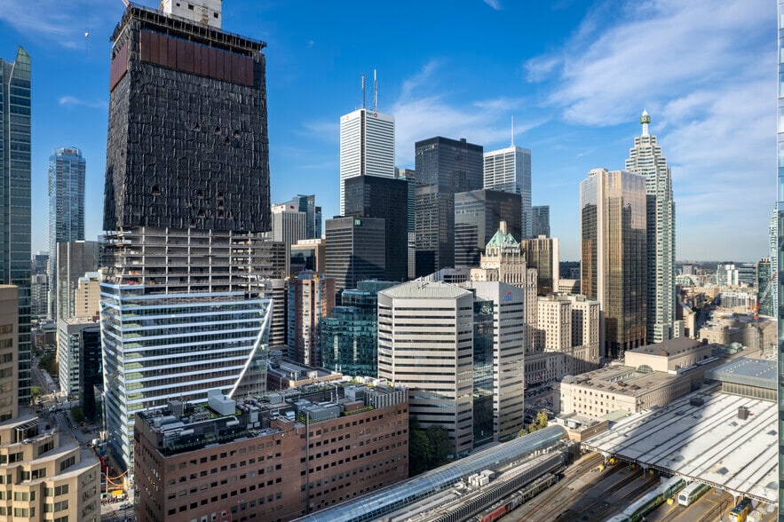 More Photos Of 123 Front St W, Toronto Office For Lease