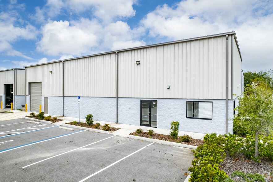 Primary Photo Of 260-278 Springview Commerce Dr, Debary Unknown For Lease