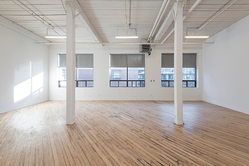 More Photos Of 276 Carlaw Av, Toronto Showroom For Lease