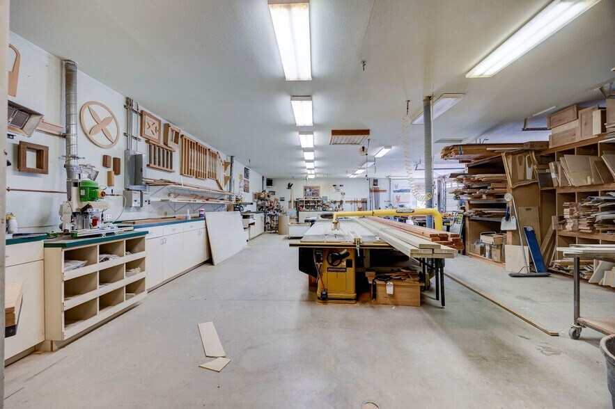 More Photos Of 3836 HWY 49 S, Mariposa Light Manufacturing For Sale