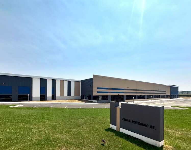 Primary Photo Of 7284 S Potomac St, Centennial Distribution For Sale