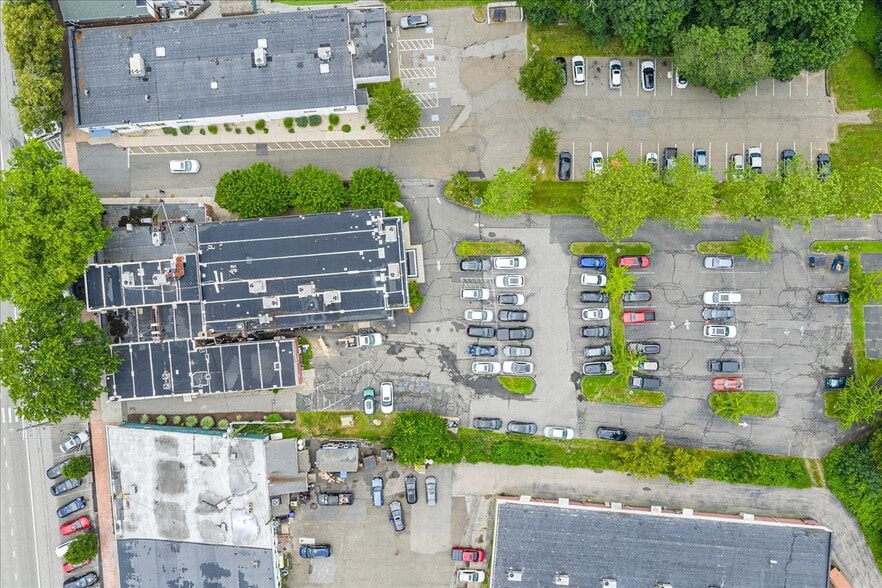 More Photos Of 162-170 Main St, Old Saybrook Storefront Retail Office For Lease