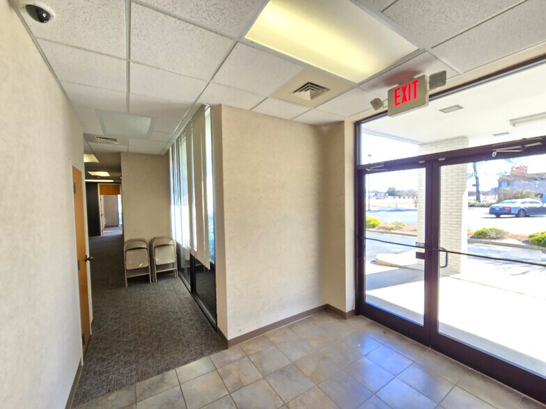 More Photos Of 1208 E Main St, Havelock Office For Sale