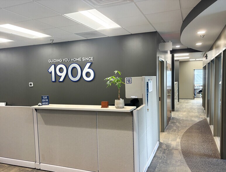 More Photos Of 400 N High St, Muncie Office For Sale